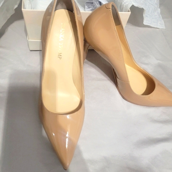 DISCONTINUED* Nude Ivanka Trump, 'Carra' pumps' - Picture 4 of 8